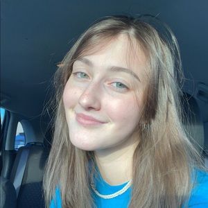 Meet your Posher, Annie